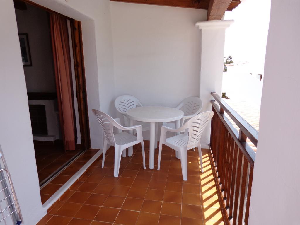 Apartamentos Los Pinares Benet Santa Eularia des Riu Room photo